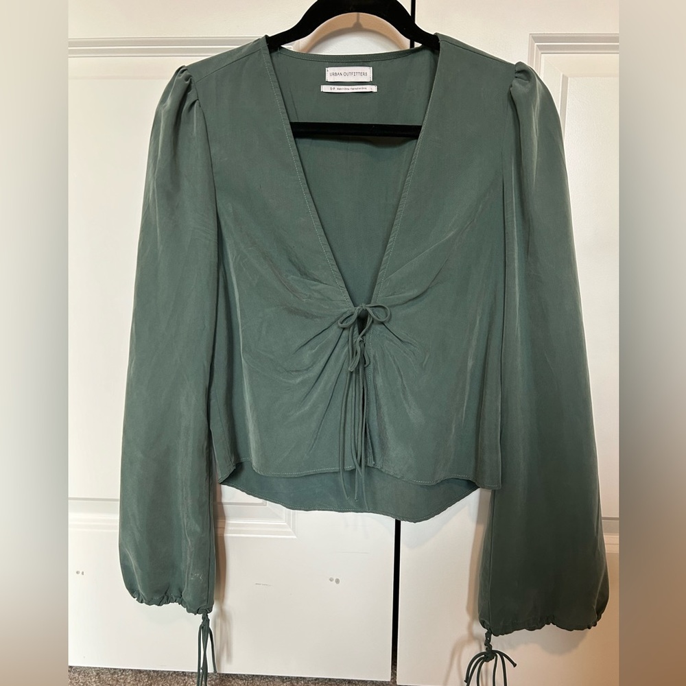 Urban woman’s top size small petite